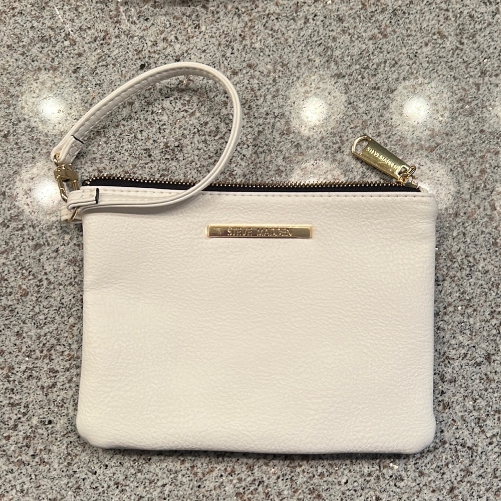 Steve Madden wristlet